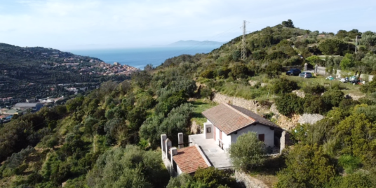 Porto S. Stefano Torre dell’Argentiera Casaletto con 2 ettari di terreno