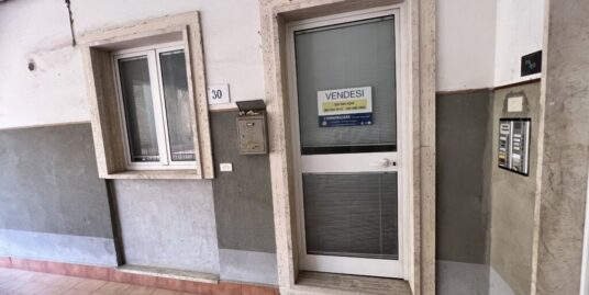 Porto Ercole magazzino in posizione centrale