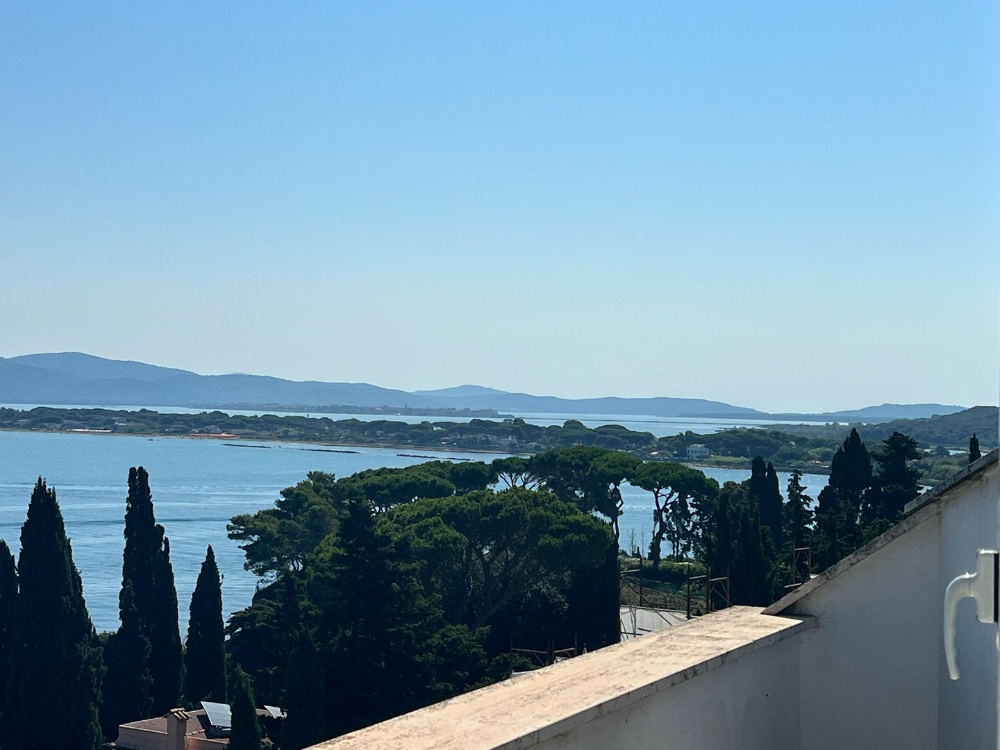 Porto S. Stefano – Località Pianone -attico  da sogno con vista sul mare, nel cuore dell’Argentario
