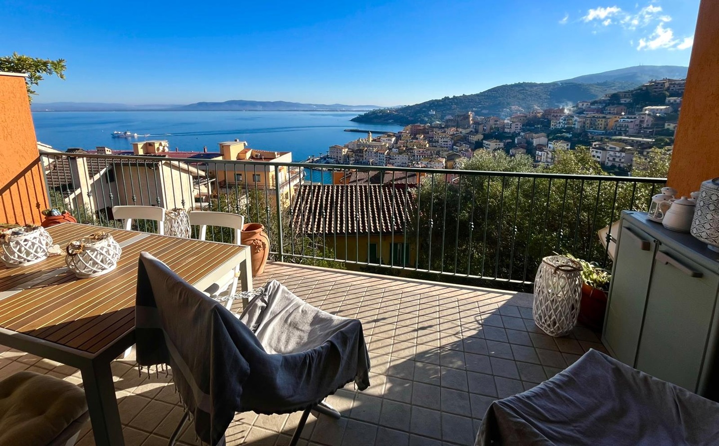 Porto S. Stefano – Appartamento centrale con terrazza vista mare e garage