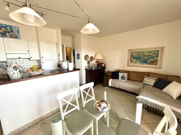 Porto S. Stefano – Appartamento centrale con terrazza vista mare e garage