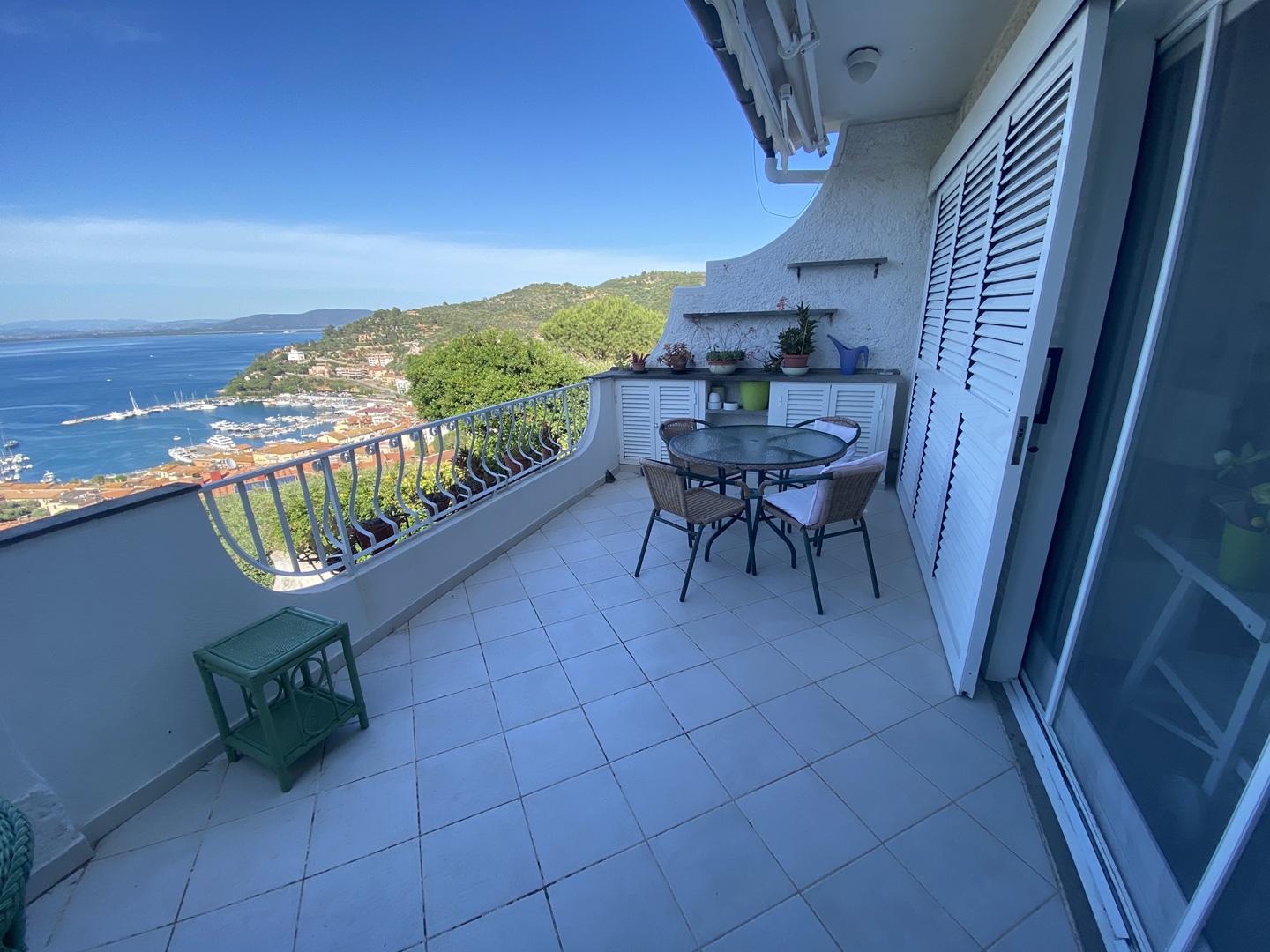 Porto S. Stefano Residence Le Rampe elegante appartamento con terrazza vista mare e posto auto