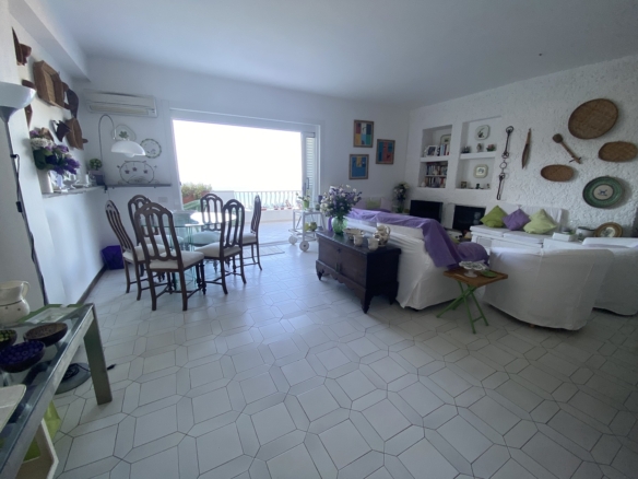 Porto S. Stefano Residence Le Rampe elegante appartamento con terrazza vista mare e posto auto