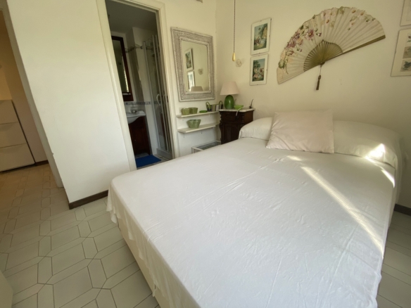 Porto S. Stefano Residence Le Rampe elegante appartamento con terrazza vista mare e posto auto