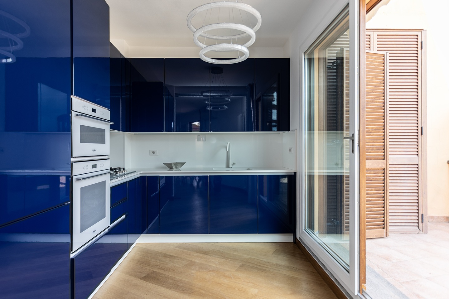Porto S. Stefano- Via della Grotta – Appartamento su tre livelli con terrazzo vista mare