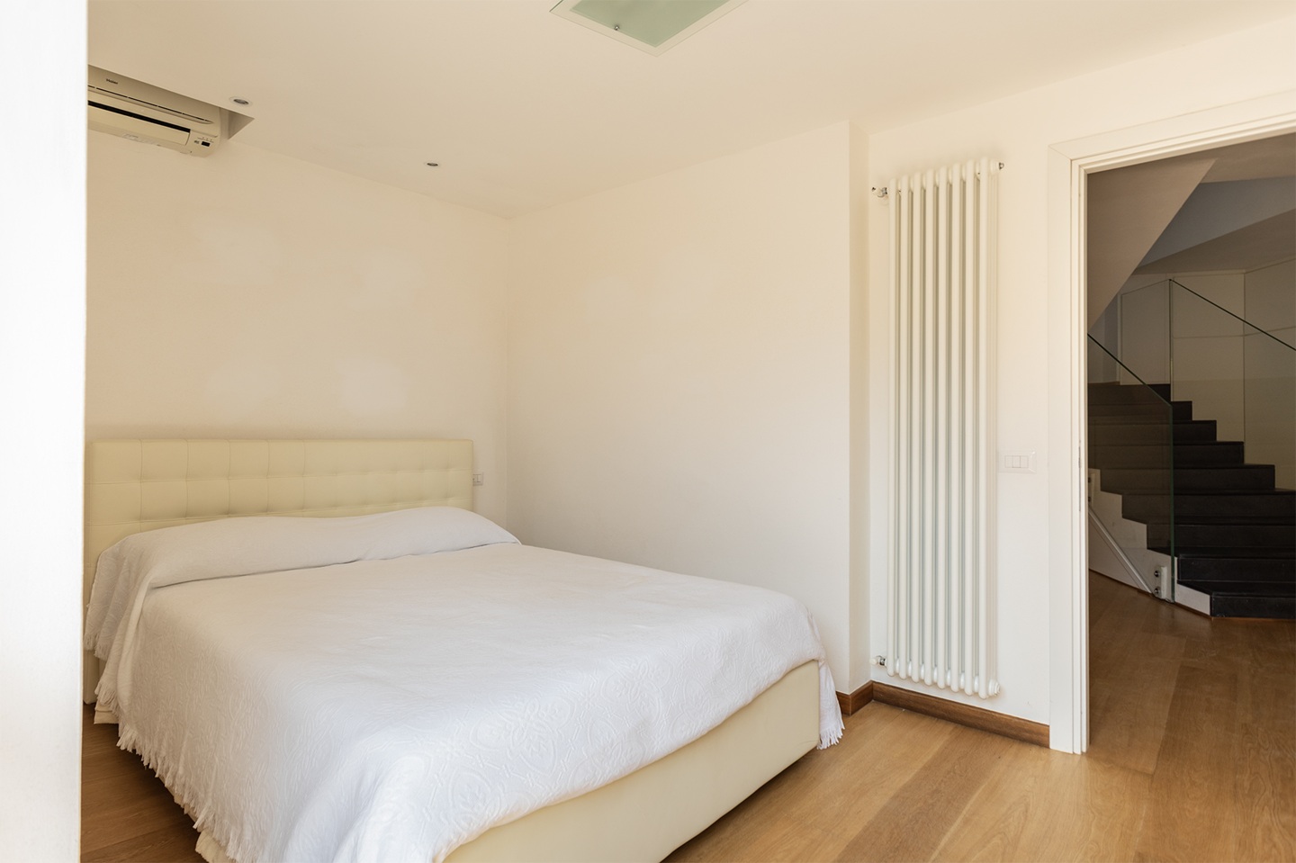 Porto S. Stefano- Via della Grotta – Appartamento su tre livelli con terrazzo vista mare