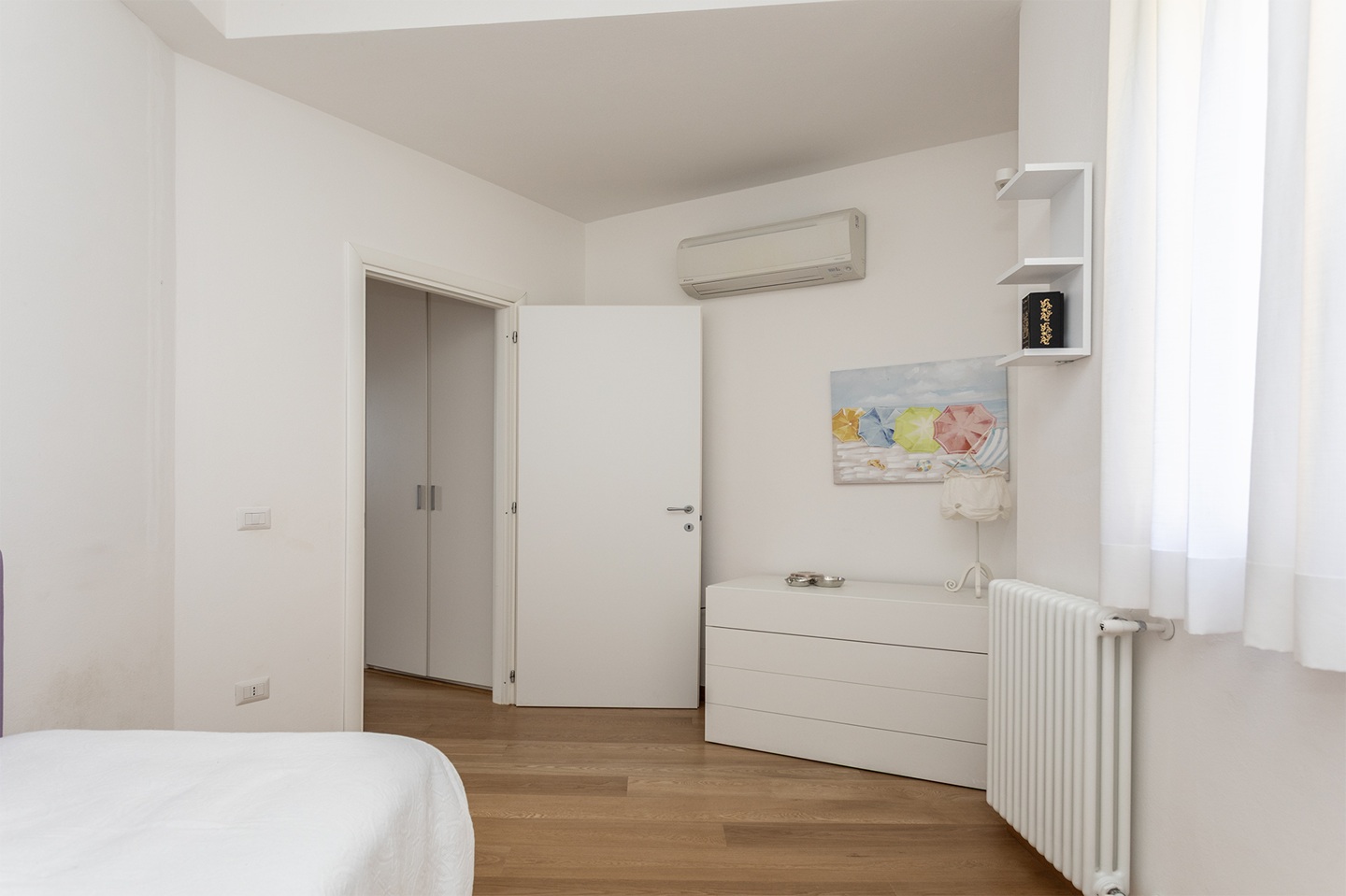 Porto S. Stefano- Via della Grotta – Appartamento su tre livelli con terrazzo vista mare