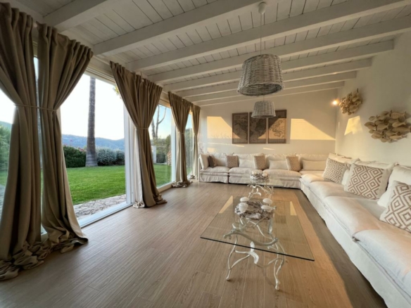 Porto S. Stefano elegante villa  con splendida vista panoramica
