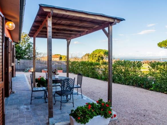 Monte Argentario – località Terrarossa – Villino indipendente