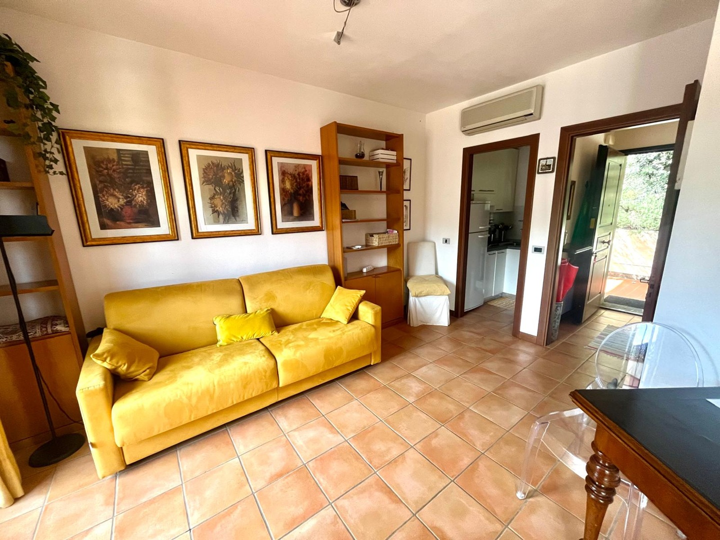 Porto S. Stefano – immobile con terrazzo abitabile, giardino e box auto