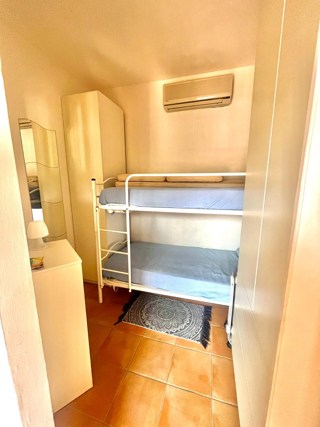 Porto S. Stefano – immobile con terrazzo abitabile, giardino e box auto