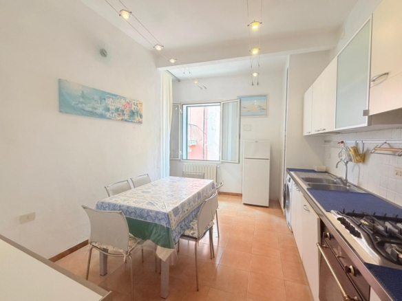 Porto Santo Stefano – Attico in centro storico con sottotetto