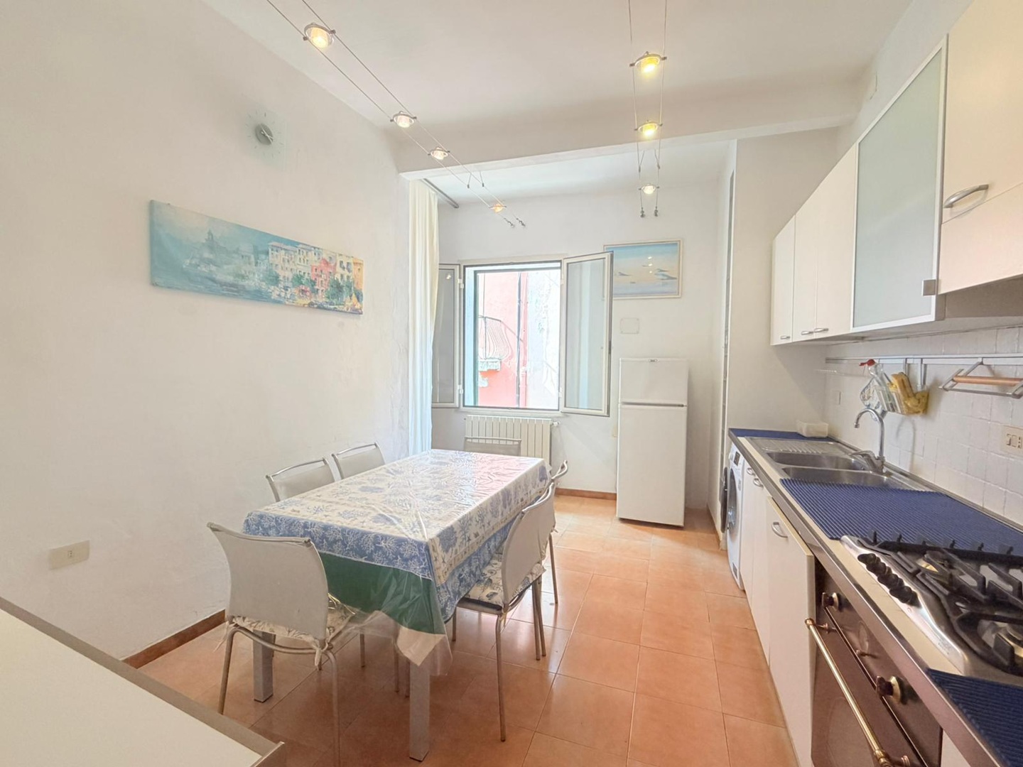 Porto Santo Stefano – Attico in centro storico con sottotetto