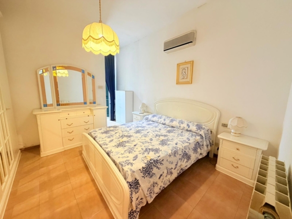 Porto Santo Stefano – Attico in centro storico con sottotetto