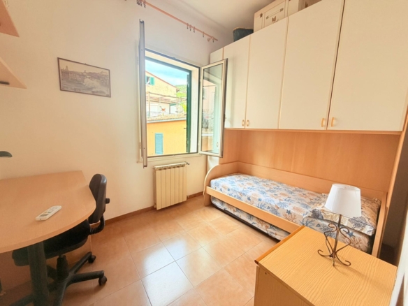 Porto Santo Stefano – Attico in centro storico con sottotetto
