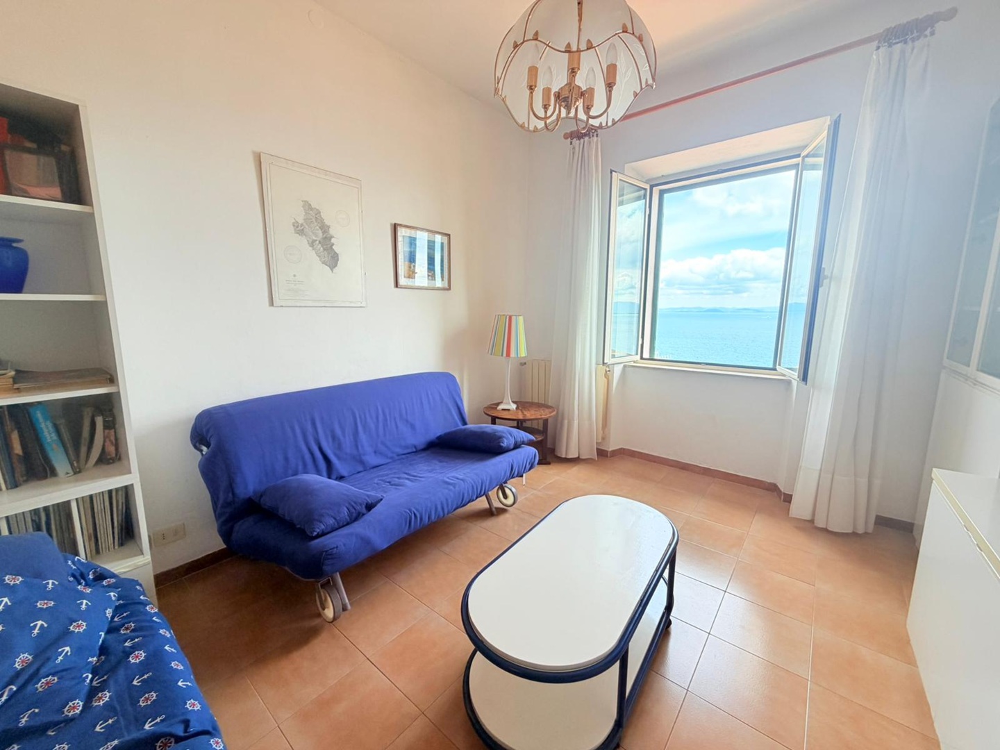 Porto Santo Stefano – Attico in centro storico con sottotetto