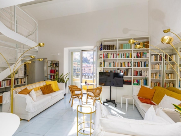 Porto Santo Stefano – Eleganza contemporanea e vista mare nel cuore del paese