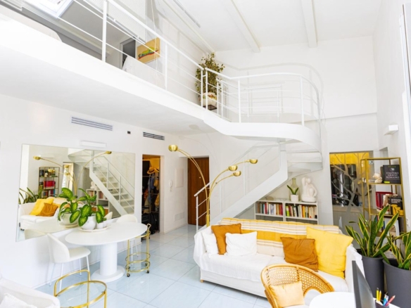 Porto Santo Stefano – Eleganza contemporanea e vista mare nel cuore del paese