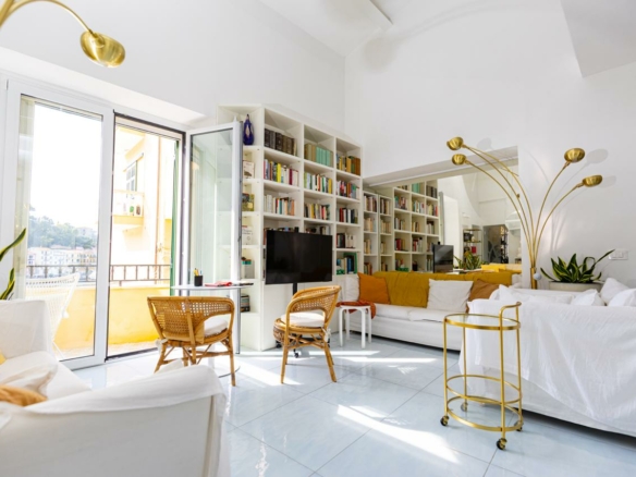 Porto Santo Stefano – Eleganza contemporanea e vista mare nel cuore del paese