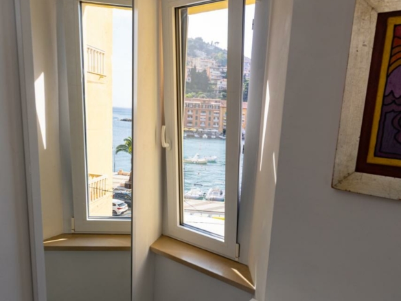 Porto Santo Stefano – Eleganza contemporanea e vista mare nel cuore del paese