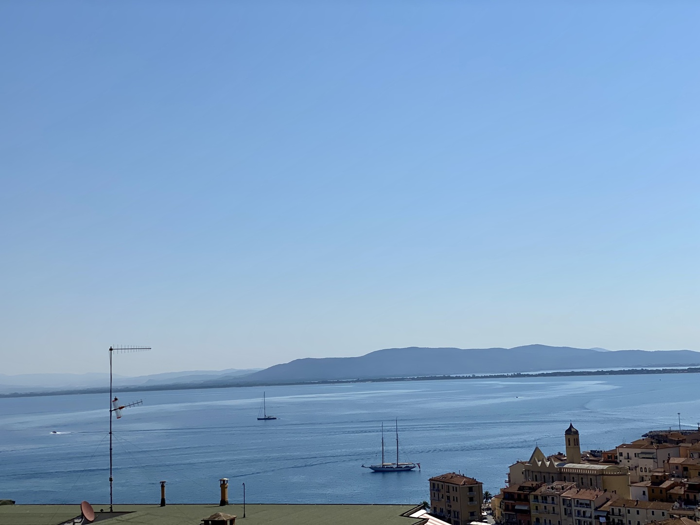 Porto S. Stefano appartamento con grande terrazza vista mare e posto auto