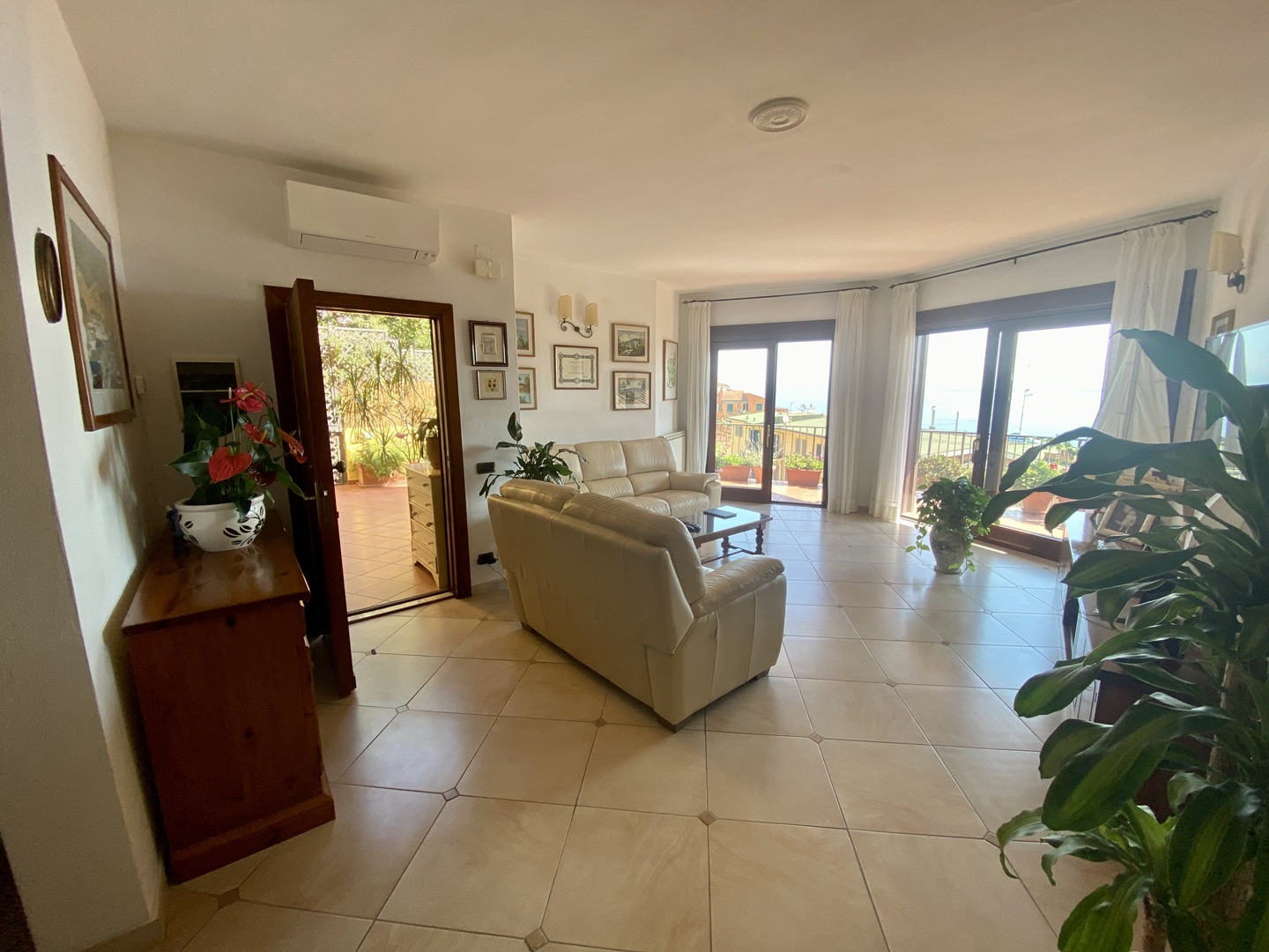 Porto S. Stefano appartamento con grande terrazza vista mare e posto auto