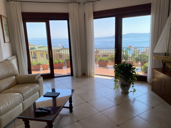 Porto S. Stefano appartamento con grande terrazza vista mare e posto auto